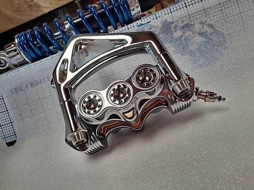 American suspension - Stoppie King™ Monoblock Radial Caliper Left Side for 18" Rotor - Chrome Finish