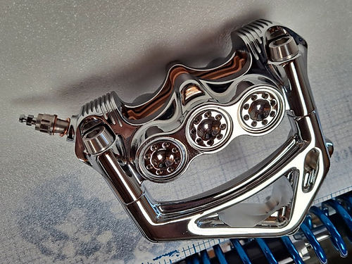 American suspension - Stoppie King™ Monoblock Radial Caliper Left Side for 18" Rotor - Chrome Finish