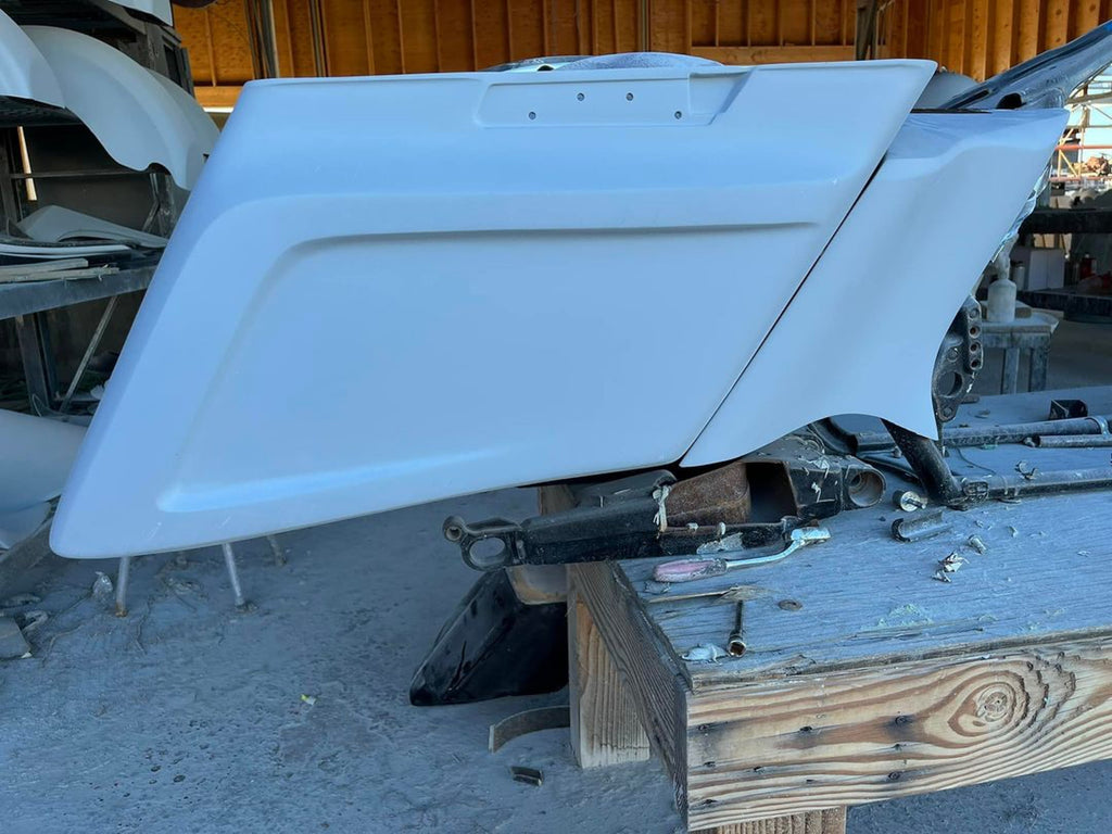 CYLENT CYCLES - Rear Kit - Stretched CVO Aggressor Bags (Rear End Kit)