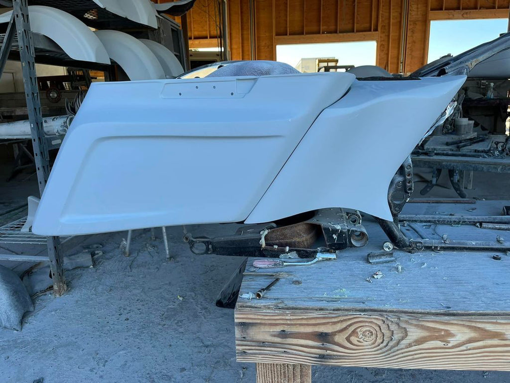 CYLENT CYCLES - Rear Kit - Stretched CVO Aggressor Bags (Rear End Kit)
